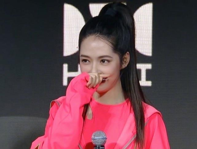 郭碧婷二胎产后首露面图片,郭碧婷芭比粉