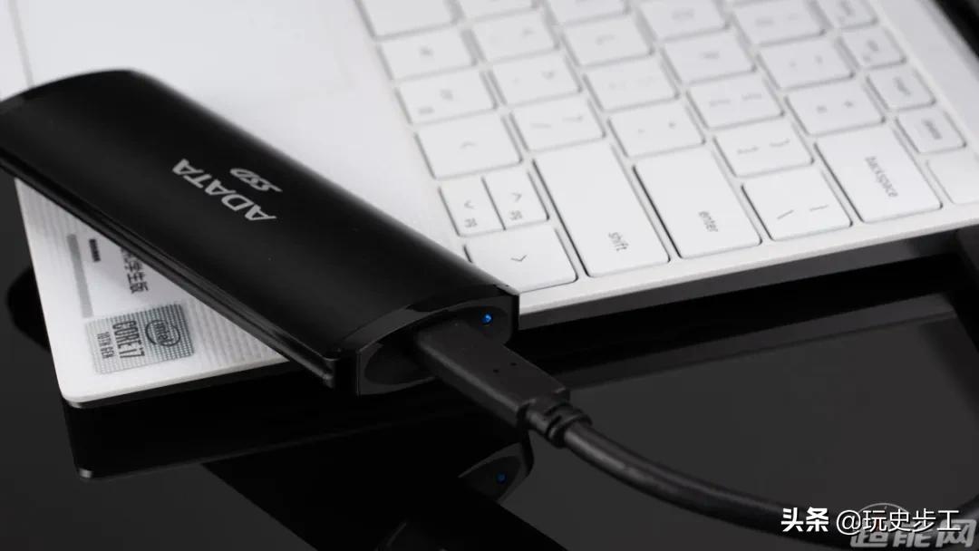 威刚SE7601TB移动SSD评测：高速且高性价比
