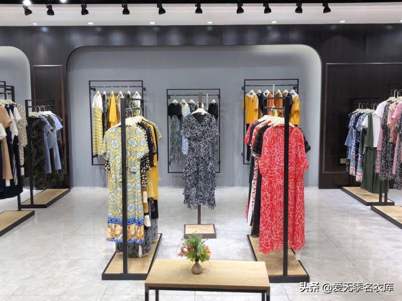 折扣店一般从哪里拿货 (品牌折扣店该怎么找货源)