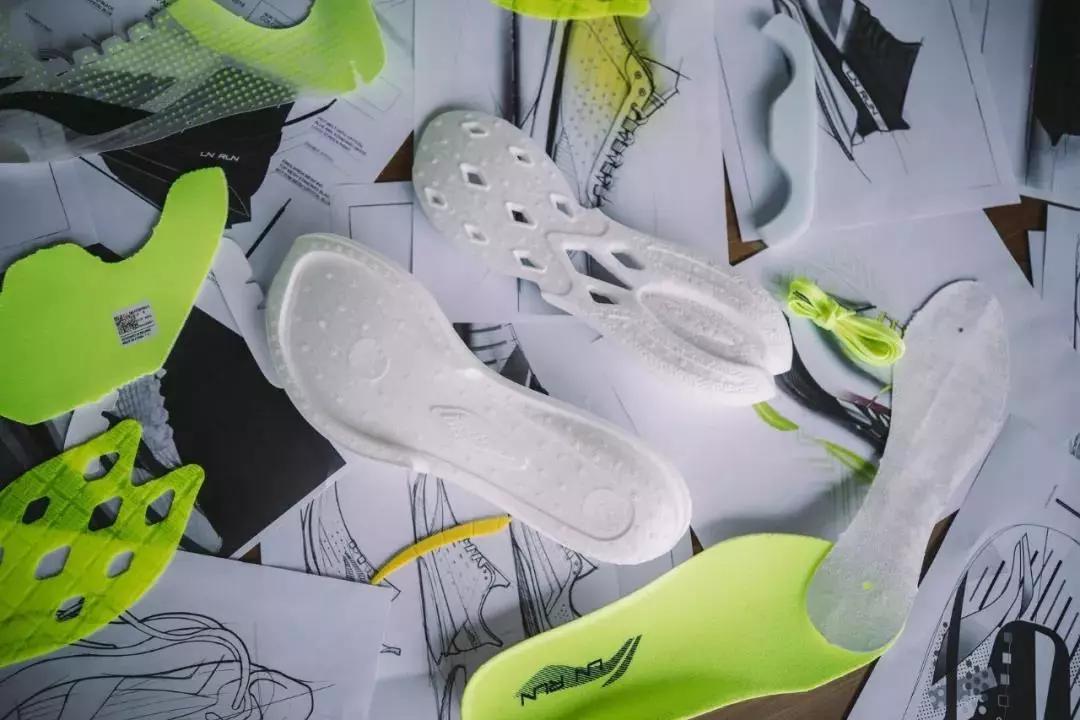 hokaoneone碳板跑鞋,碳板跑鞋质量怎么样