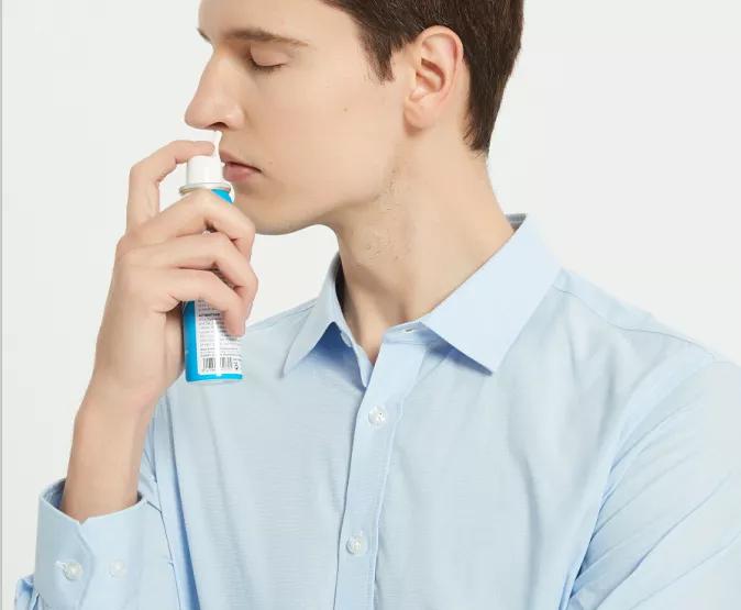 空调房鼻子痒打喷嚏怎么回事,夏季吹空调鼻子痒的原因