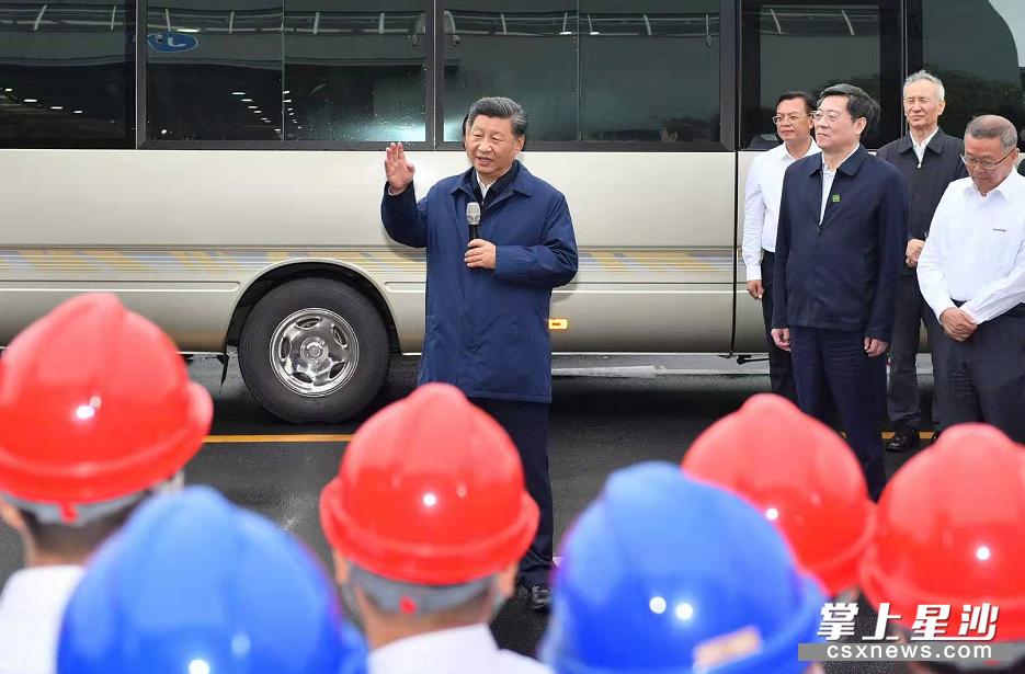 星沙都挺好雕塑,在都挺好遇到自己熟悉的车牌