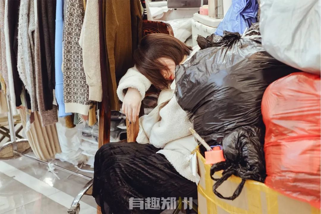 郑州银基商贸城,郑州银基商贸城批发服装生意咋样