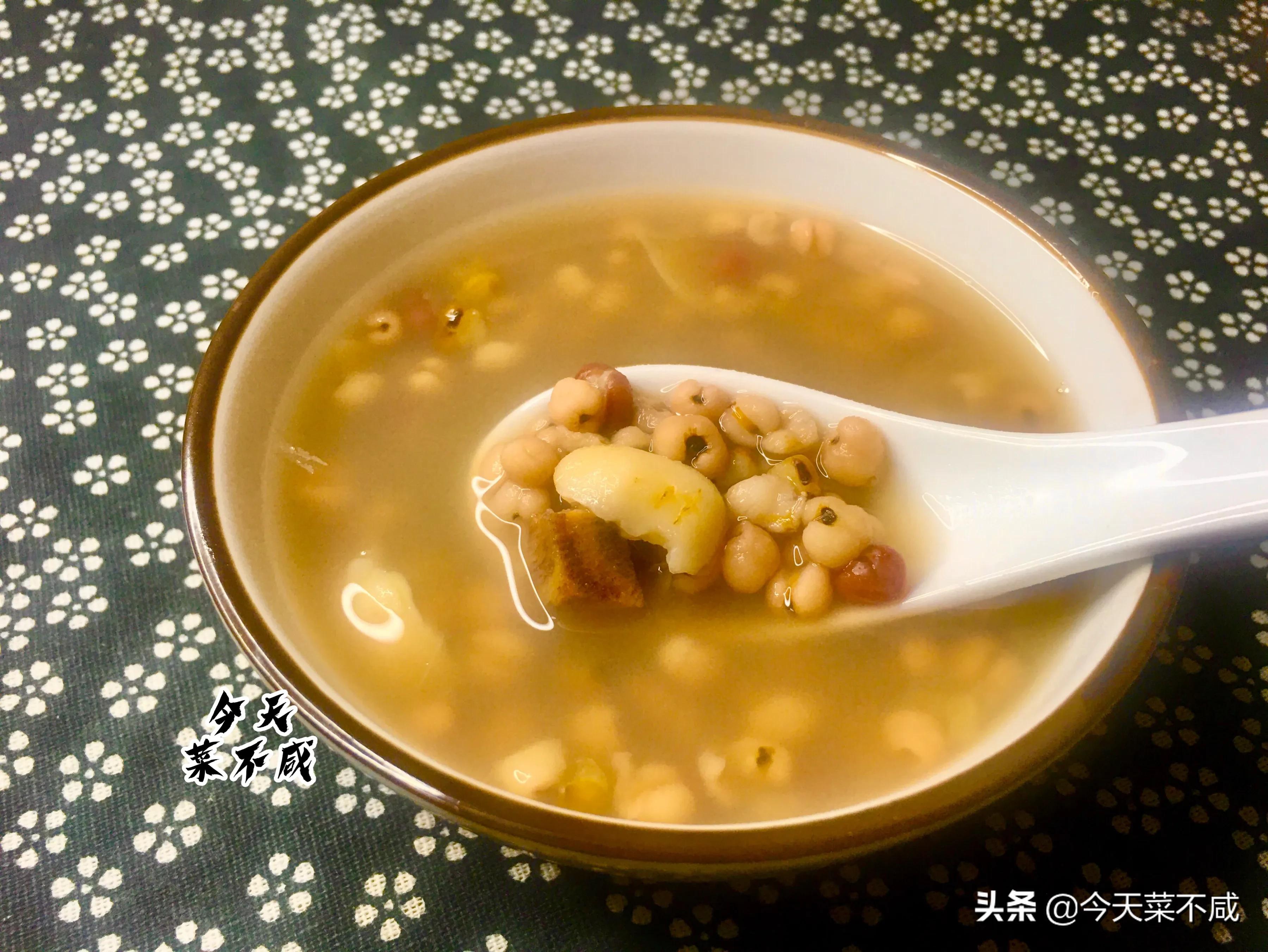 伏天喝红豆薏米水祛湿气效果好,红豆绿豆薏米汤每天喝几次