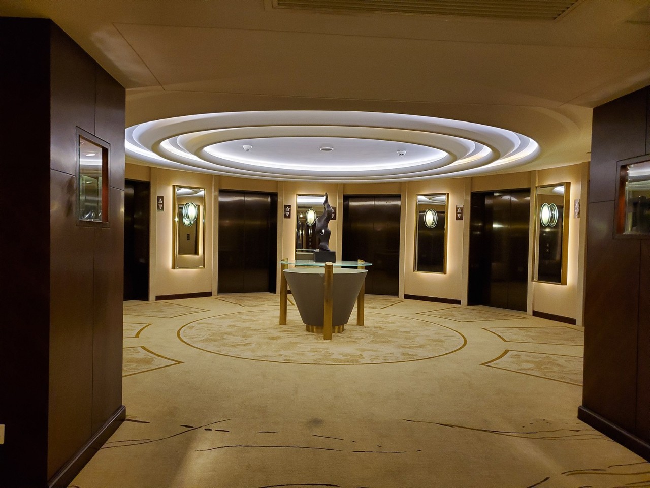 三星s10+全面测评,三星s10+国行上手测评