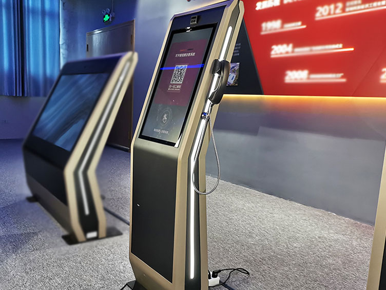 柯赛分享：数字标牌制作厂家怎么找？