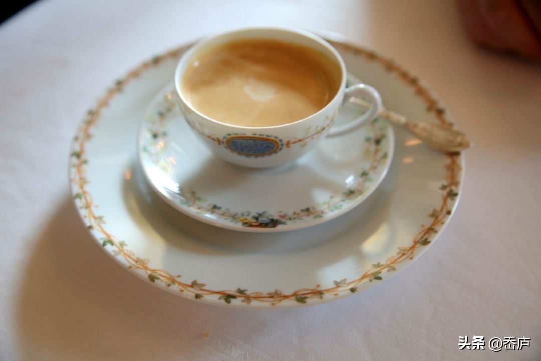 她以咖啡之名，成就了一段时尚传奇