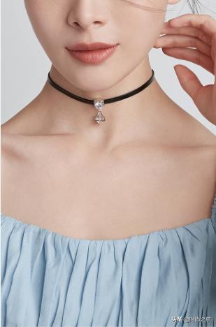 精致又有存在感的项链,有一款简单有品位的项链