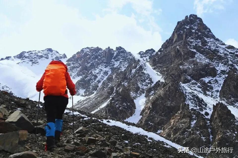 户外爬山三大忌讳,户外有风险爬山需谨慎量力而行