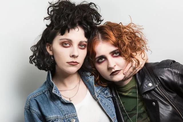 鑻嶇櫧娴疆,鑻嶇櫧娴疆涔愰槦