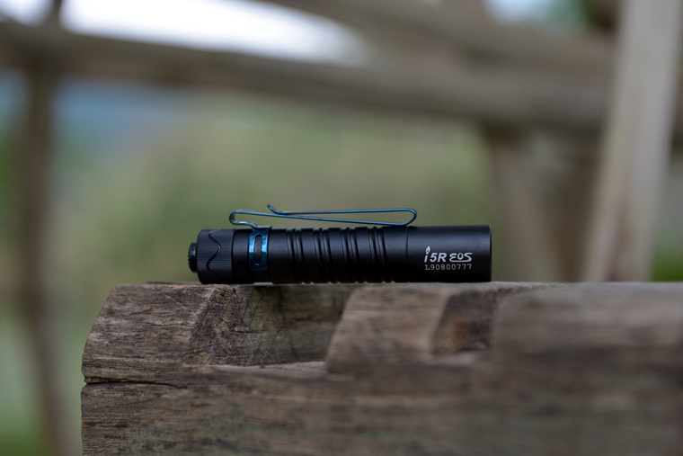 olight傲雷baldrs小型强光战术手电,我就是与众不同女声完整版