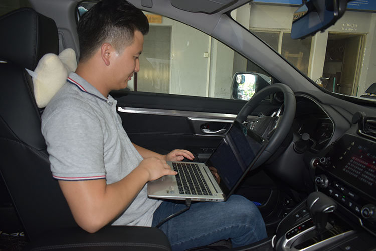 本田皓影加装超薄低音炮如何安装,低音音响改造