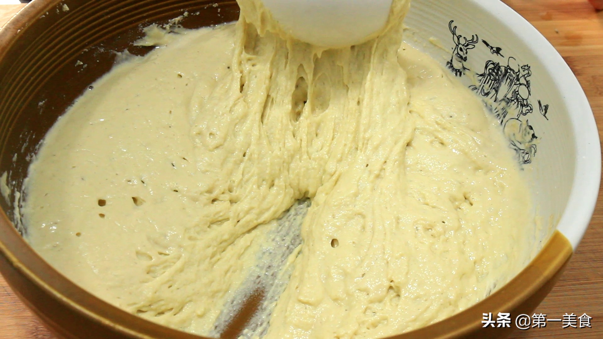 煎饼怎么做好吃面糊配方,家常煎饼面糊的做法和配方