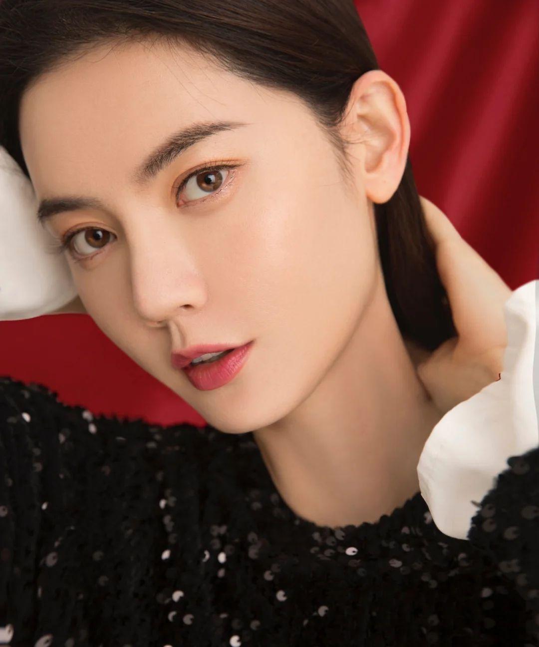 美宝莲和unny白盖粉底哪个好用,美宝莲fitme粉底水润112色号测试