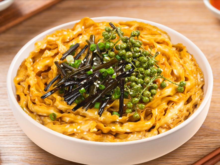 建议大家：逛超市碰到这5款方便面别犹豫，味道前所未有，很美味