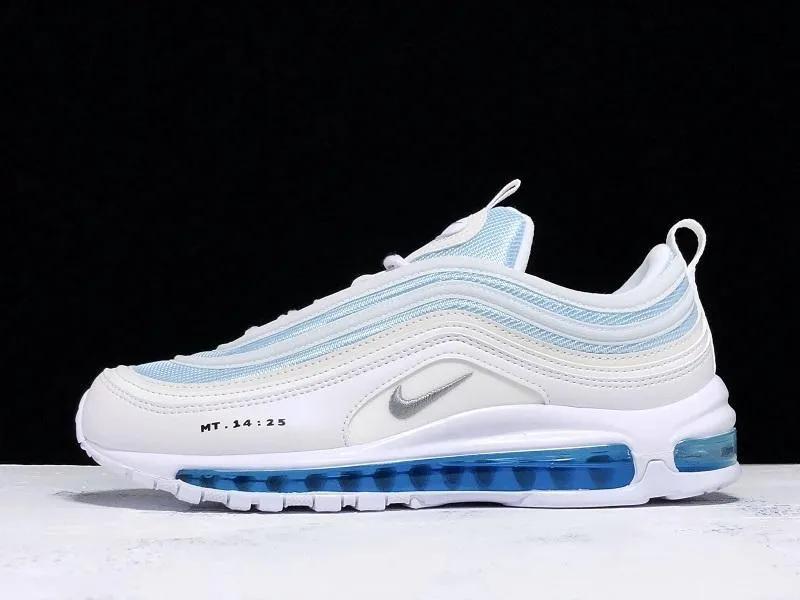 耐克为什么被骂上热搜,nike撒旦鞋里的血是真的吗