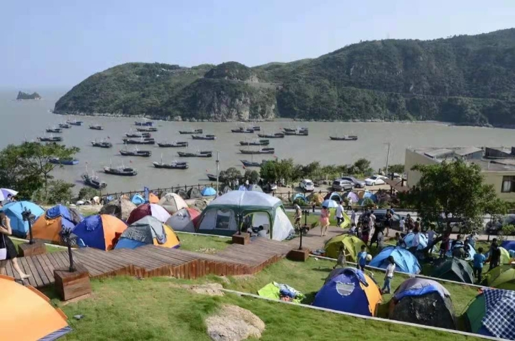 抓住假期的尾巴带上娃来一场露营,假期小尾巴带孩子去哪里玩