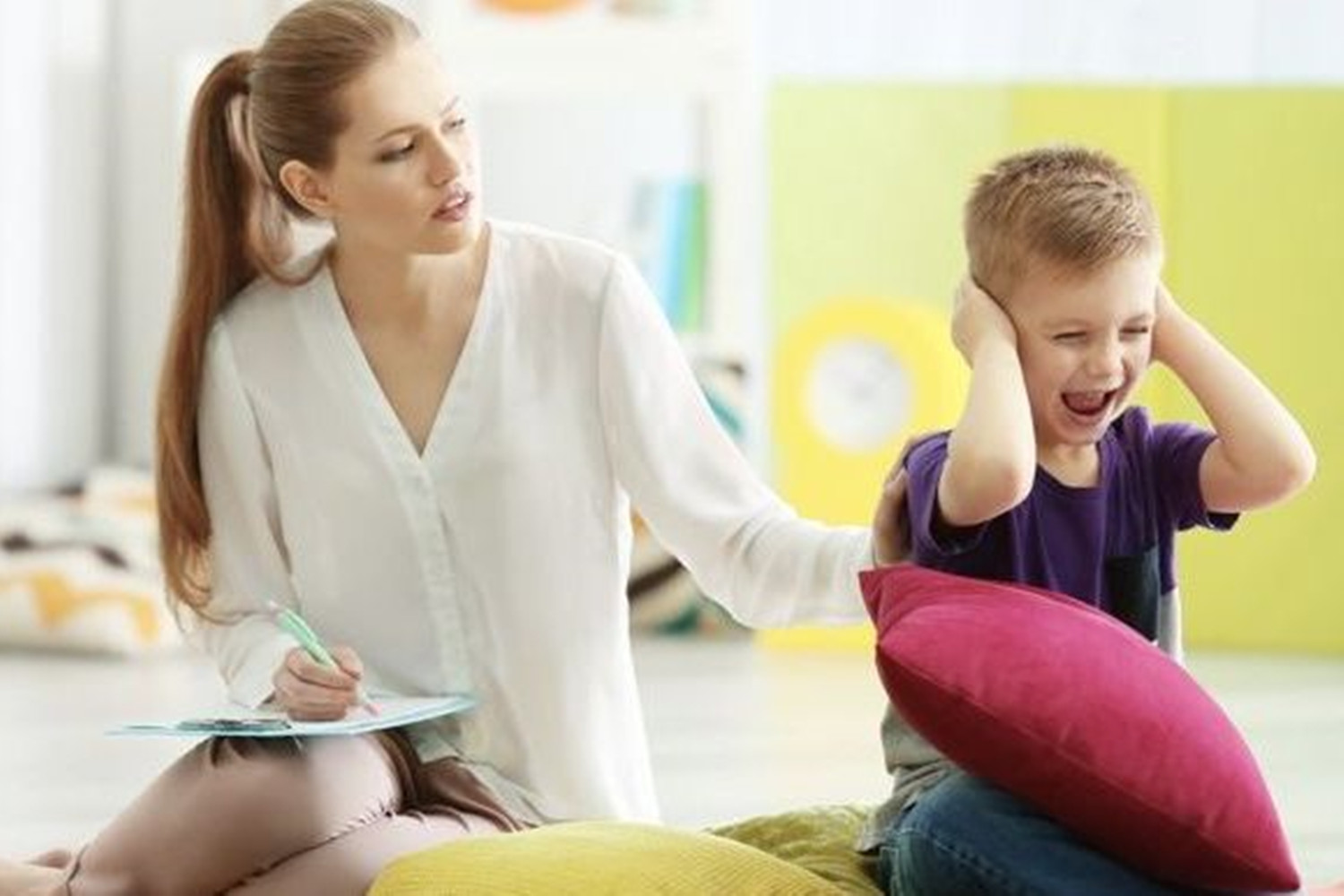 怎么教孩子熬夜玩手机,孩子熬夜玩手机不睡觉怎么教育