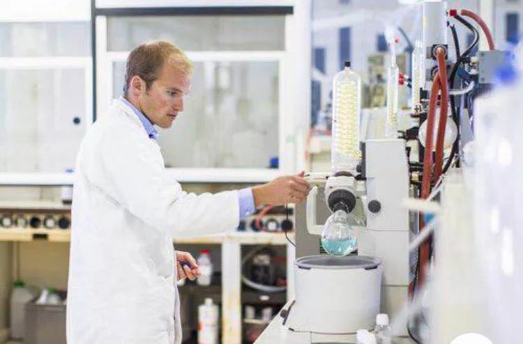 澳洲茶树精油天然除菌,澳洲茶树祛痘效果好吗