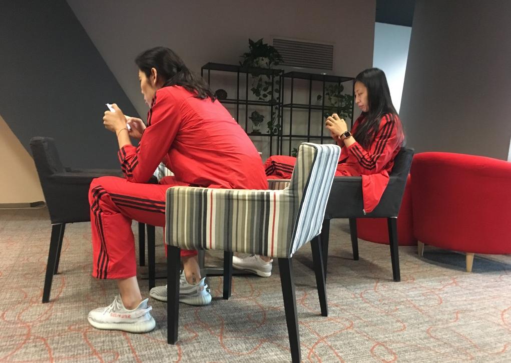 女排国手二三事：打游戏上央视，谁能想到朱婷有纹身还是睡神？