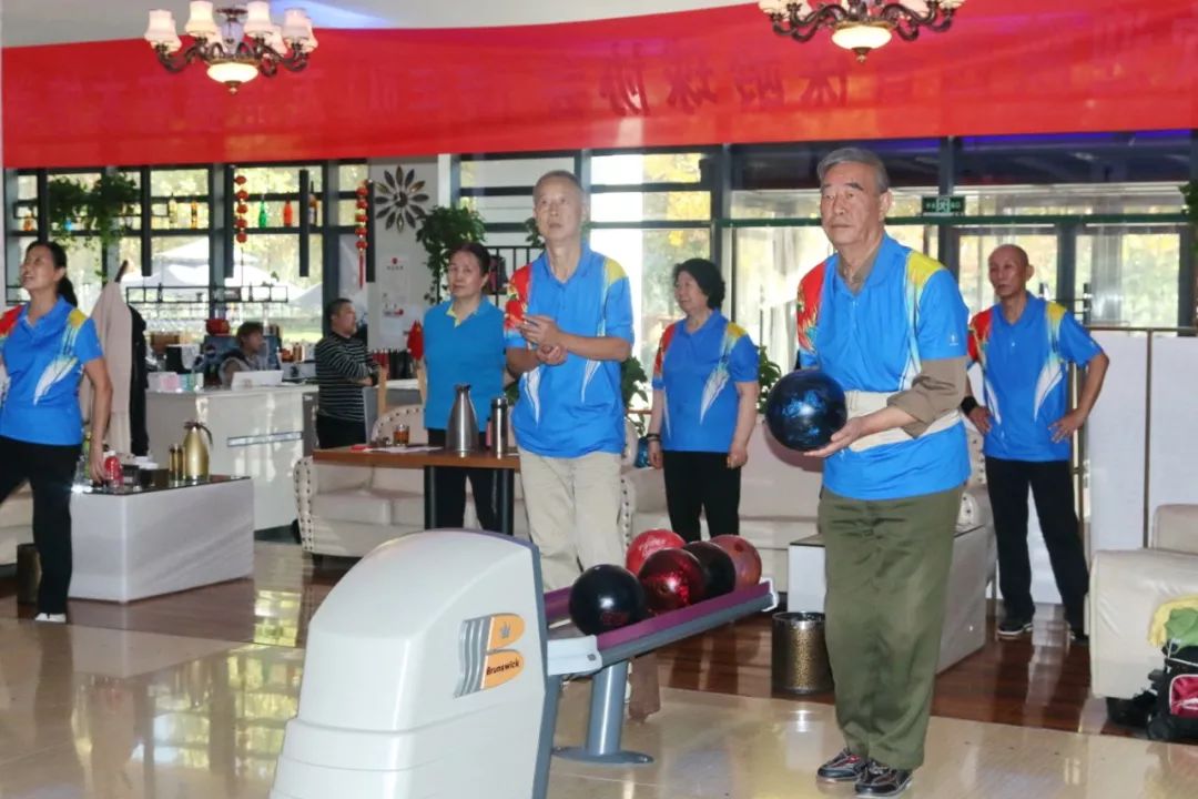 「产业联盟」陕西省保龄球协会,中老年队友谊赛在渭南和运动保龄馆欢乐开启