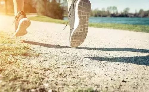 为什么减肥感觉身体肿肿的,减肥出现浮肿怎么减