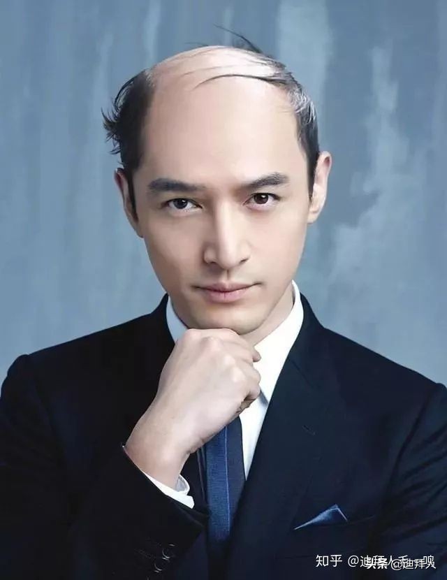 在迪拜待了半年现在能出国吗,迪拜未来五十年的样子