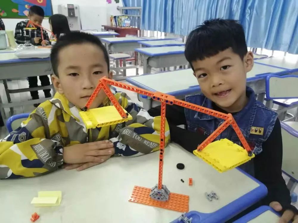 ai机器人课程小学,青少年ai机器人培训