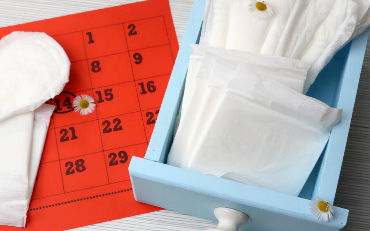 女性来例假为什么会有血疙瘩,经期掉出来大块血块像肉怎么回事