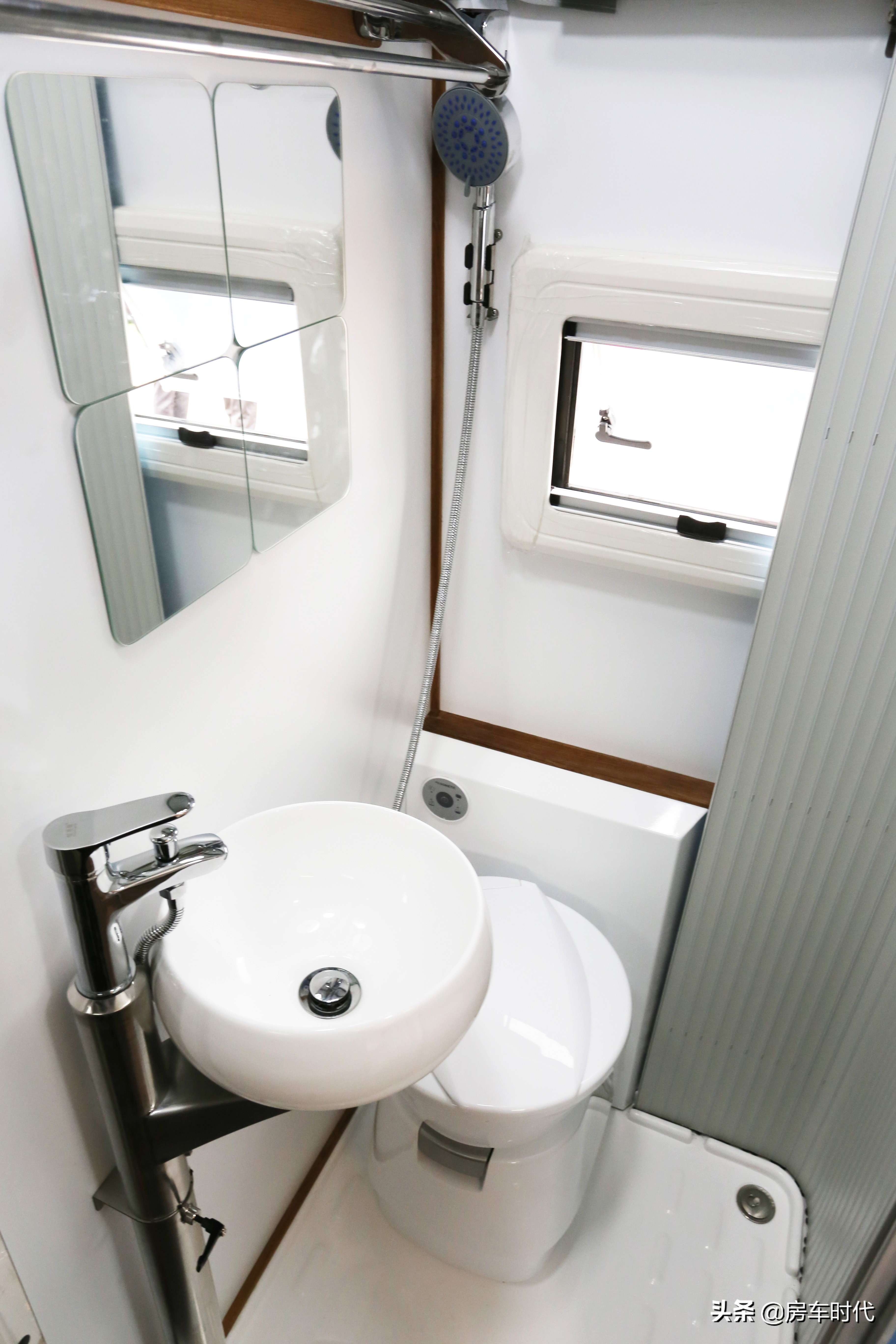 福特自由者四驱越野房车,福特f150自由者越野旅居房车