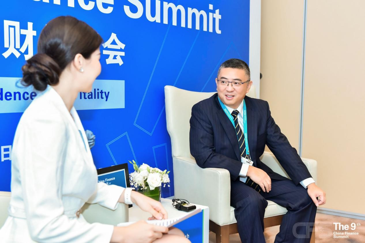 阿兰贝尔获中国财经峰会引领奖，CEO余崇東发表开幕演讲