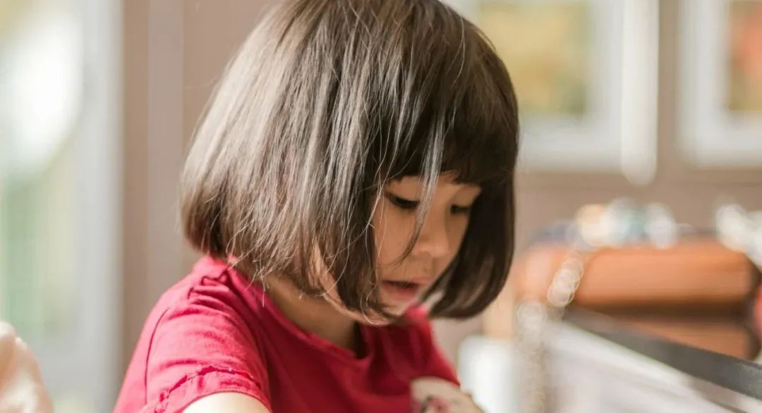 强奸10岁女童，怀孕21周才发现，我们该怎么保护我们的孩子？