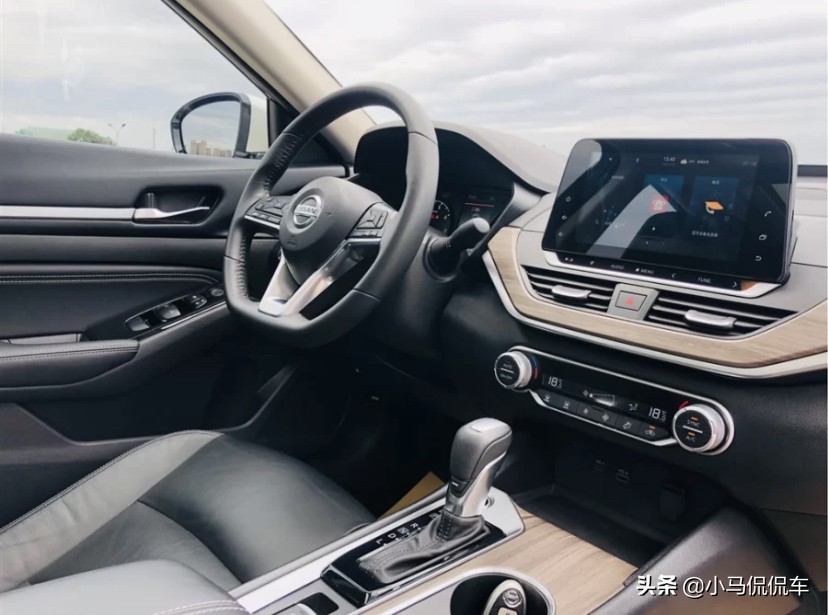 21款天籁2.0舒适版开8500公里,16万买天籁2.0自然吸气