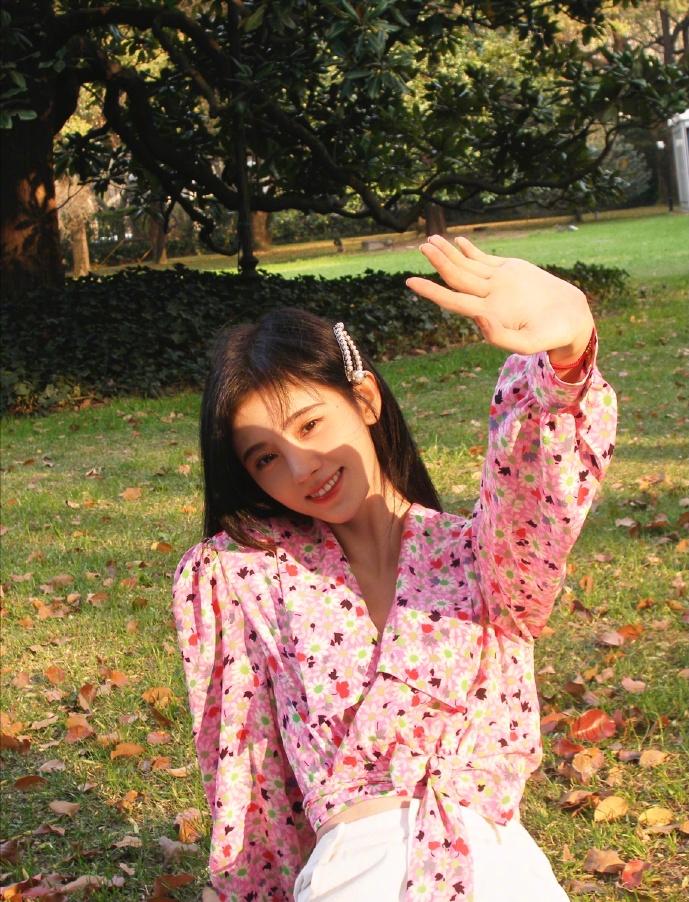 鞠婧祎倒三角眼妆原创,新手如何画鞠婧祎的倒三角眼妆