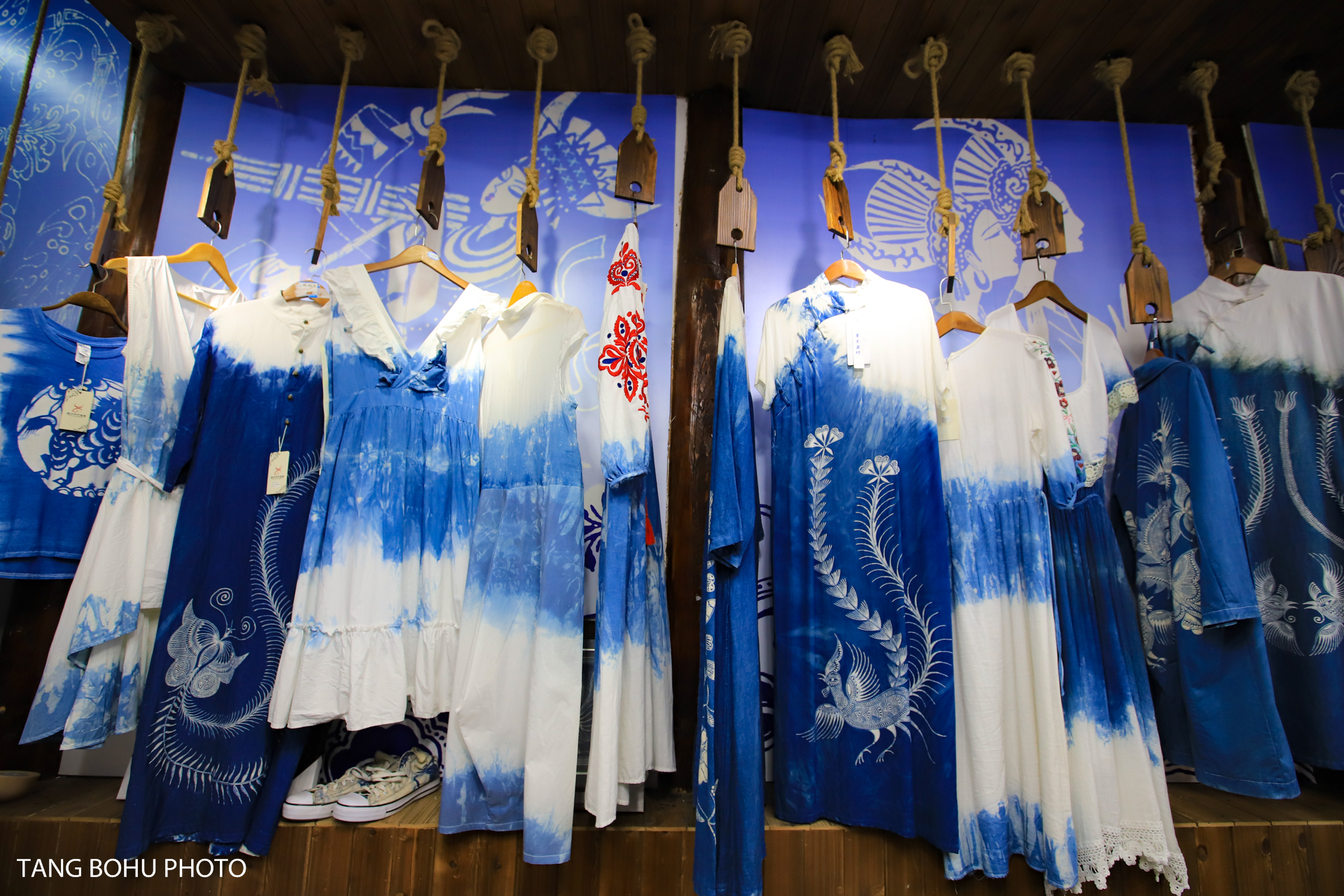 西江千户苗寨攻略住哪段好,第一次去西江千户苗寨怎么玩