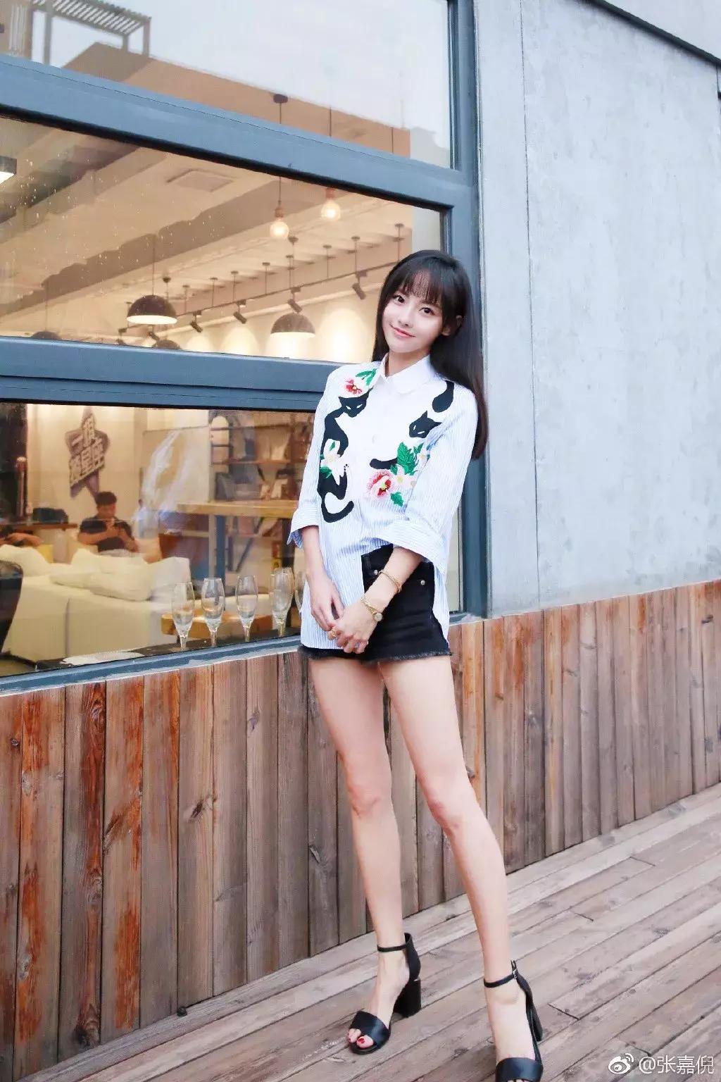 特别显高显腿长的拍照技巧,显腿长的拍照方法背影