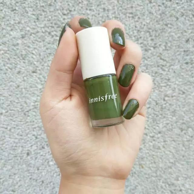 牛油果绿流行,牛油果绿跳色搭配款式