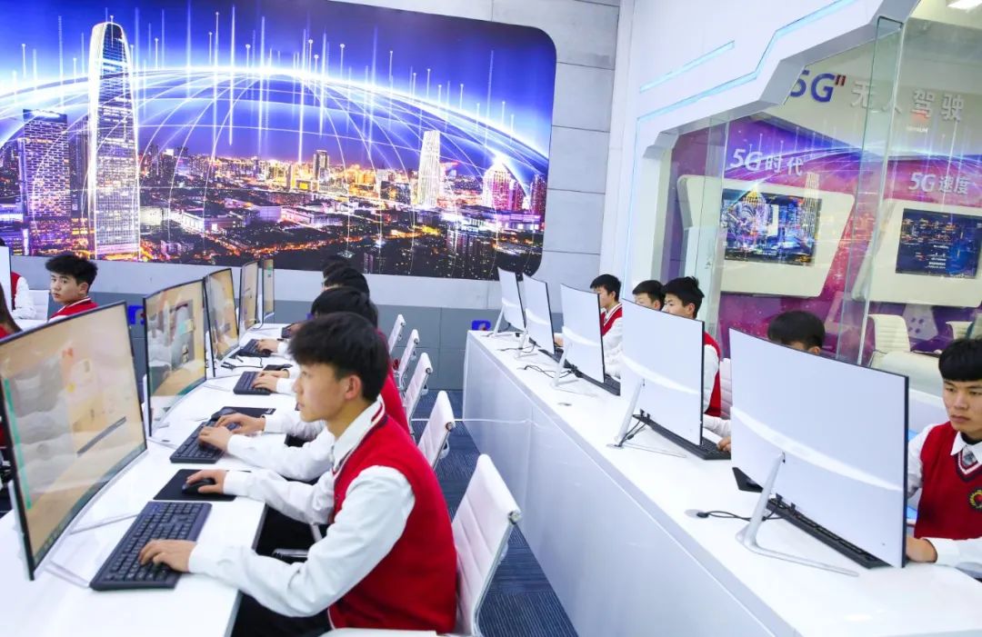 软件开发工程师副业,软件开发工程师属于什么职位