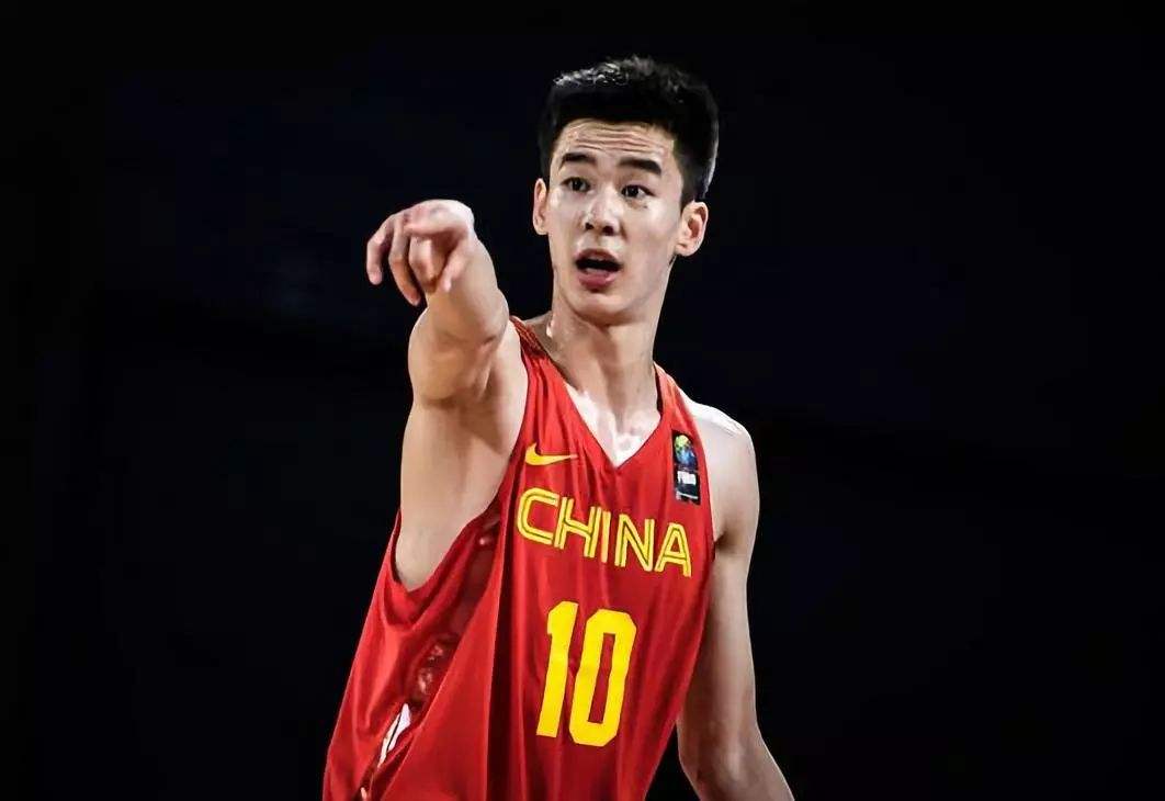 男足也得甘拜下风，男篮新星私生活糜烂，女方怒斥太不尊重女性