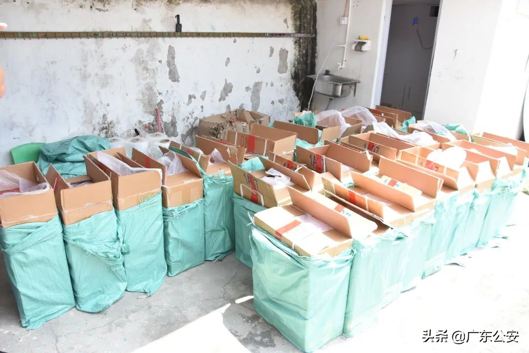 买了几十条烟全是假烟,一万条假烟判多少年