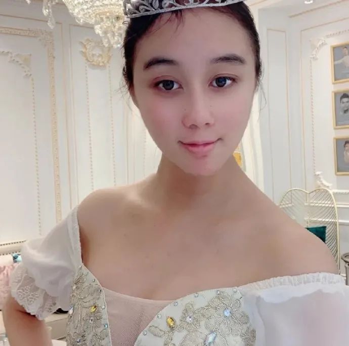 赌王女孩何超欣,赌王女儿何超欣减肥