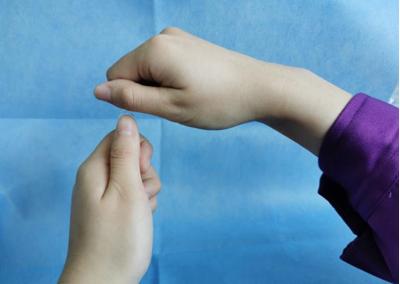 关于曲颈易折安瓿瓶划伤左手的思考