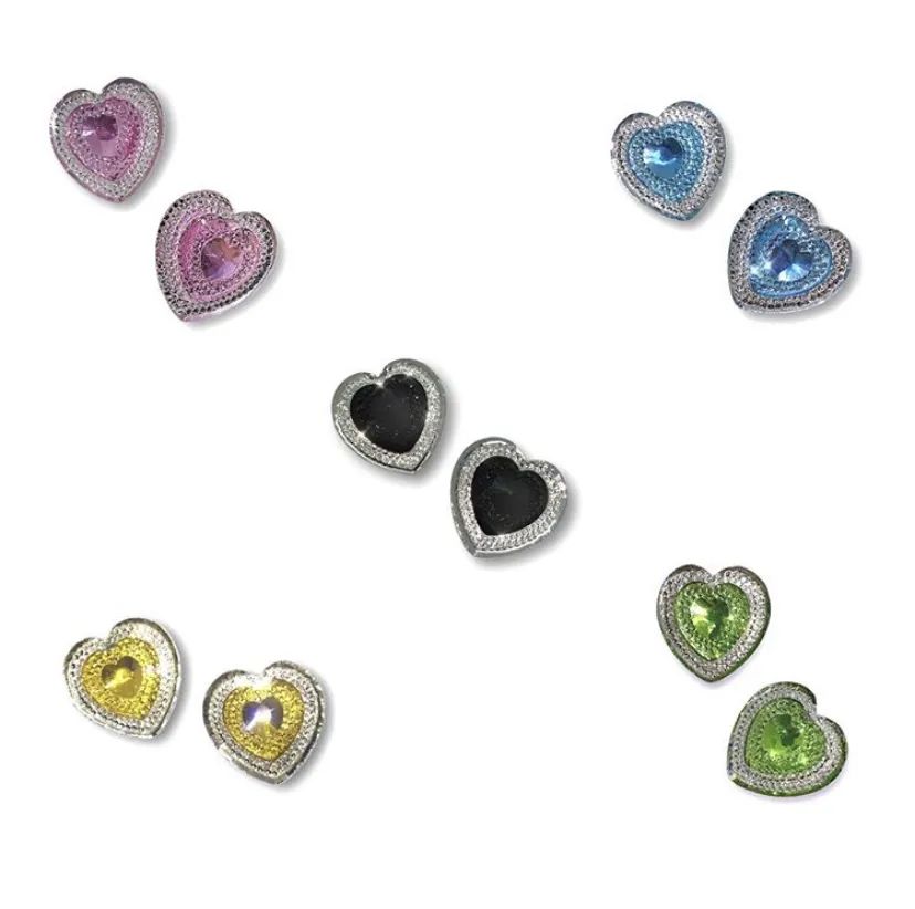 珍珠耳钉优雅永不过时,经典大方的耳钉