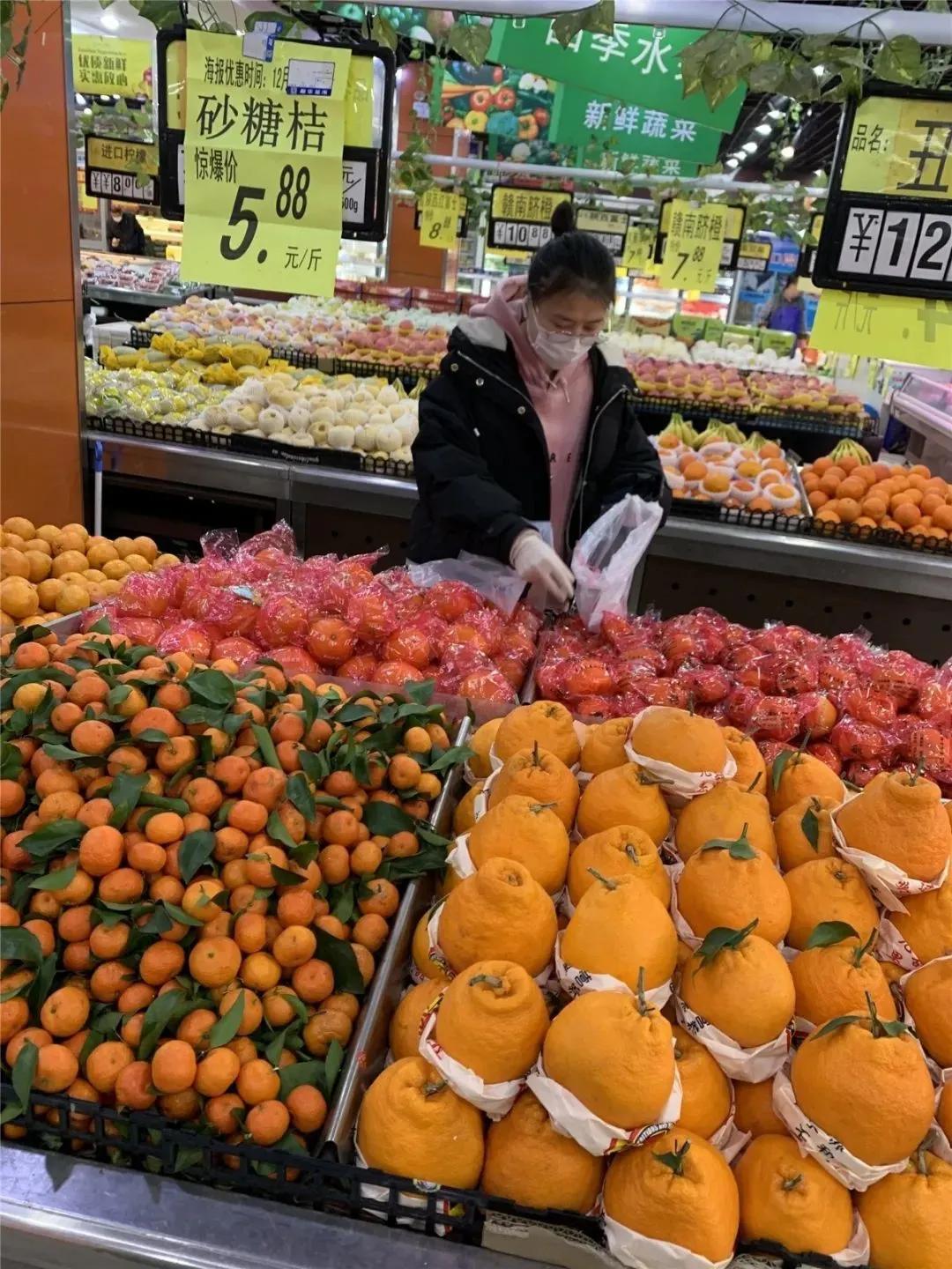 从“你好”到“兄弟”，川沙老居民区的“国际化”防疫服务，让印度小伙点赞