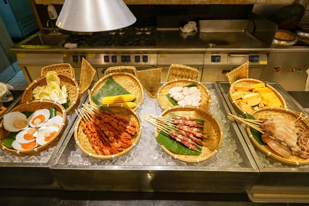 上海扬子江丽笙小龙虾自助餐,上海市扬子江万丽酒店地址