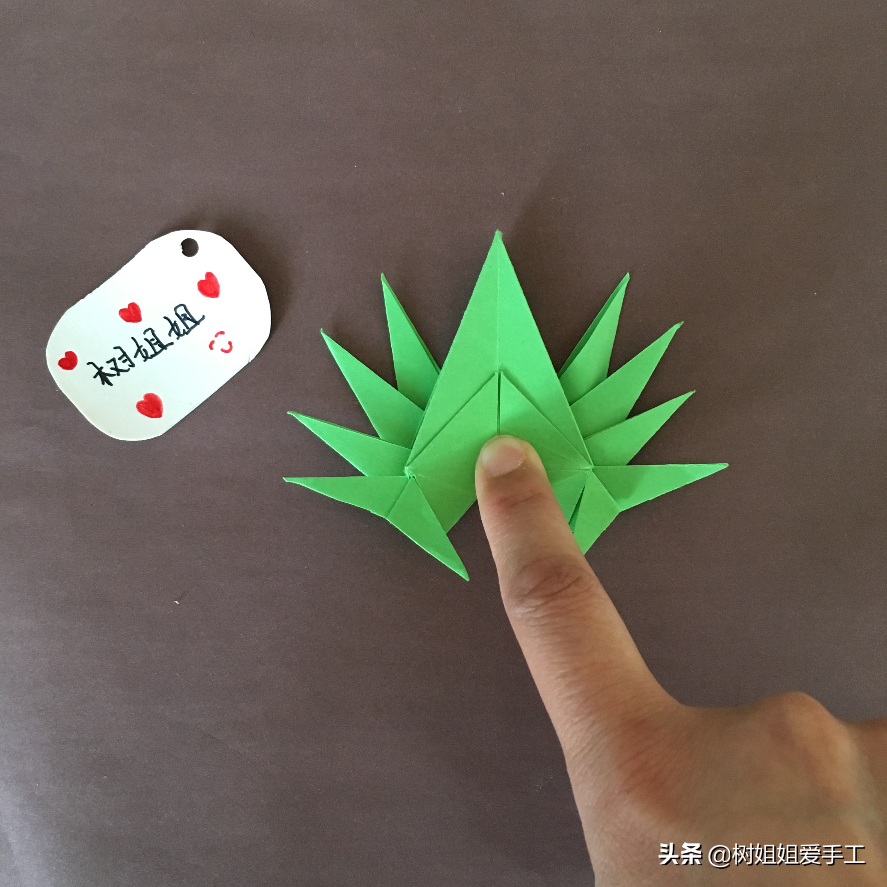 折纸小螃蟹简单折法,折螃蟹最简单折纸方法