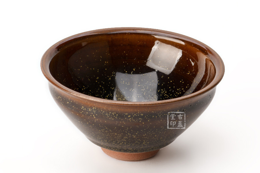 为什么说泡茶用紫砂喝茶用建盏,喝茶必须有一个建盏吗