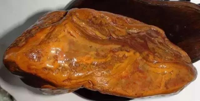 玩玉人的五个特征,玩玉之人最深度解析