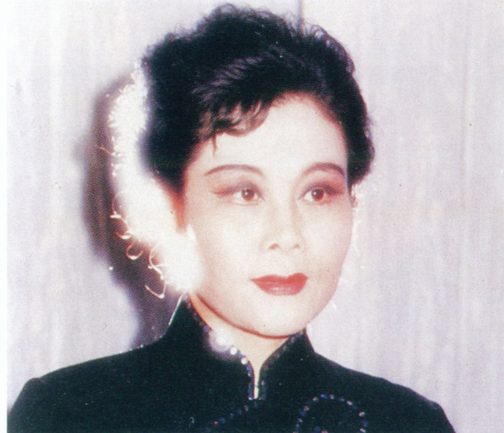 老照片:杨春霞李炳淑少女照,19岁的王昆,马玉涛郭兰英的年轻照