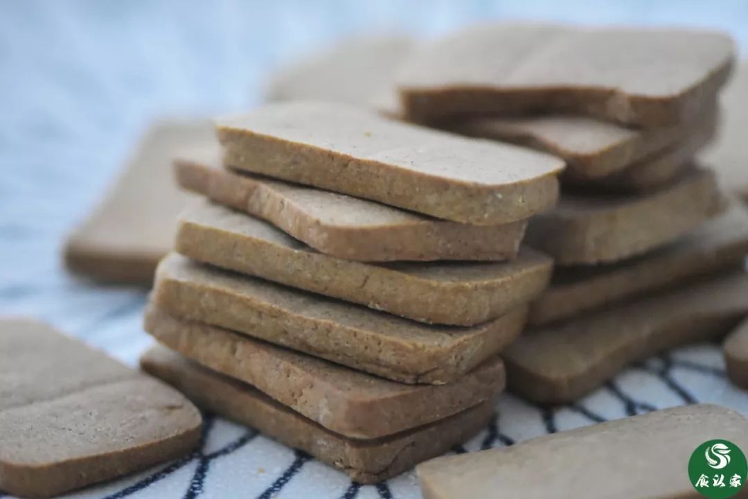 和圣八珍糕饼干,全家都能吃的养血补气粥